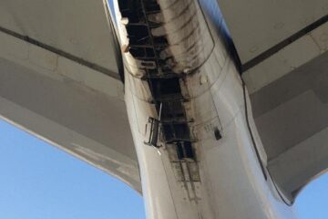 Boeing 747 Freighter Tail Tears Open From Tailstrike