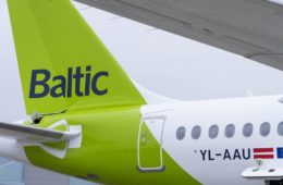 airBaltic Airbus A220 Diverted
