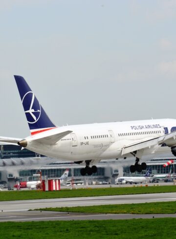 LOT Suspend Flights