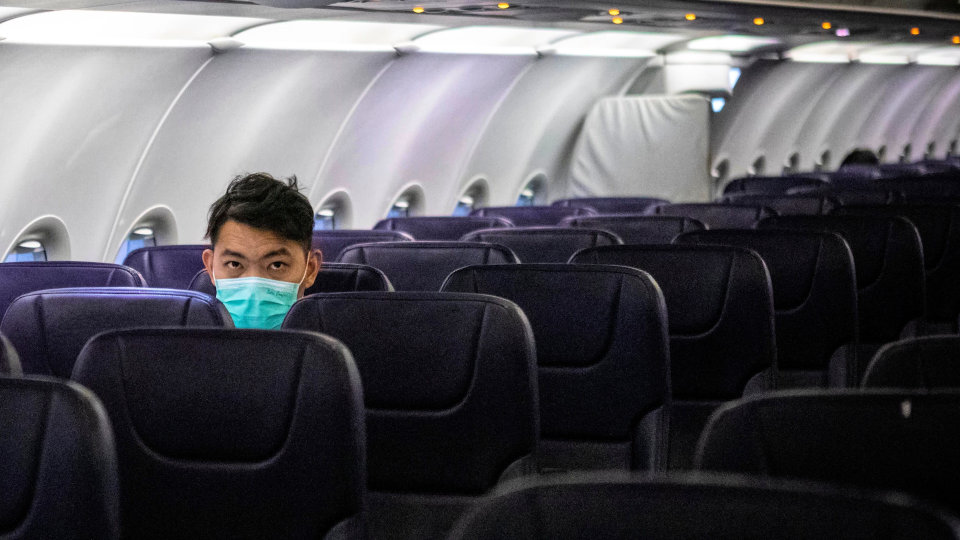 US Canadian airlines require face masks