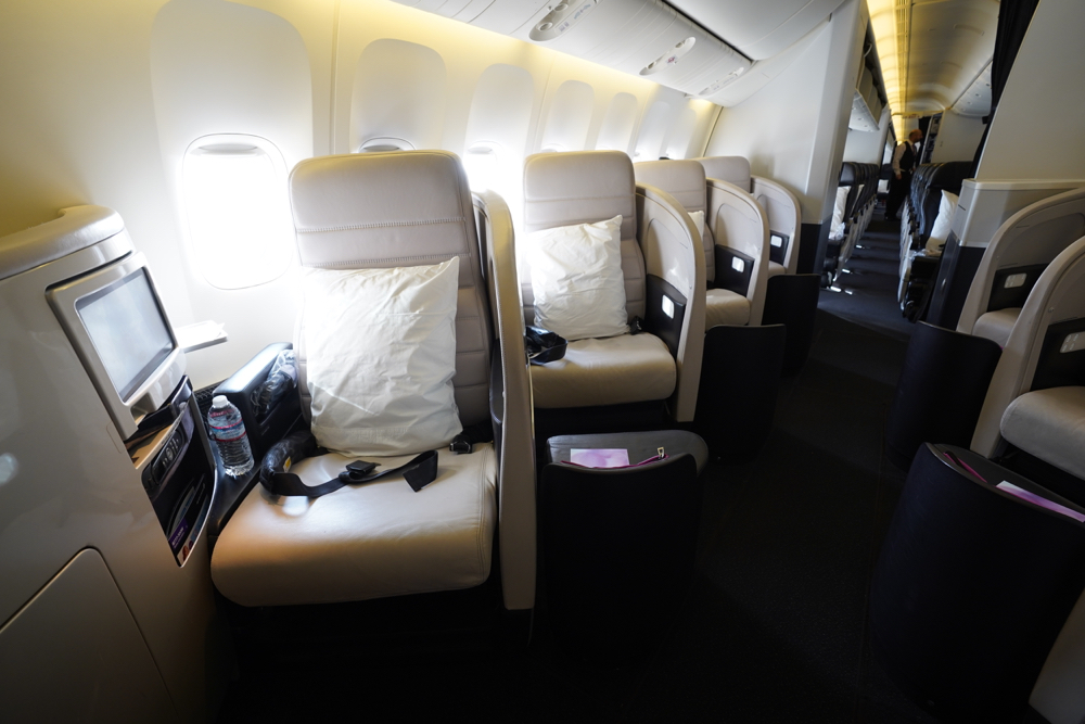 Review: Air New Zealand Business Class B777-300/ER LA to London