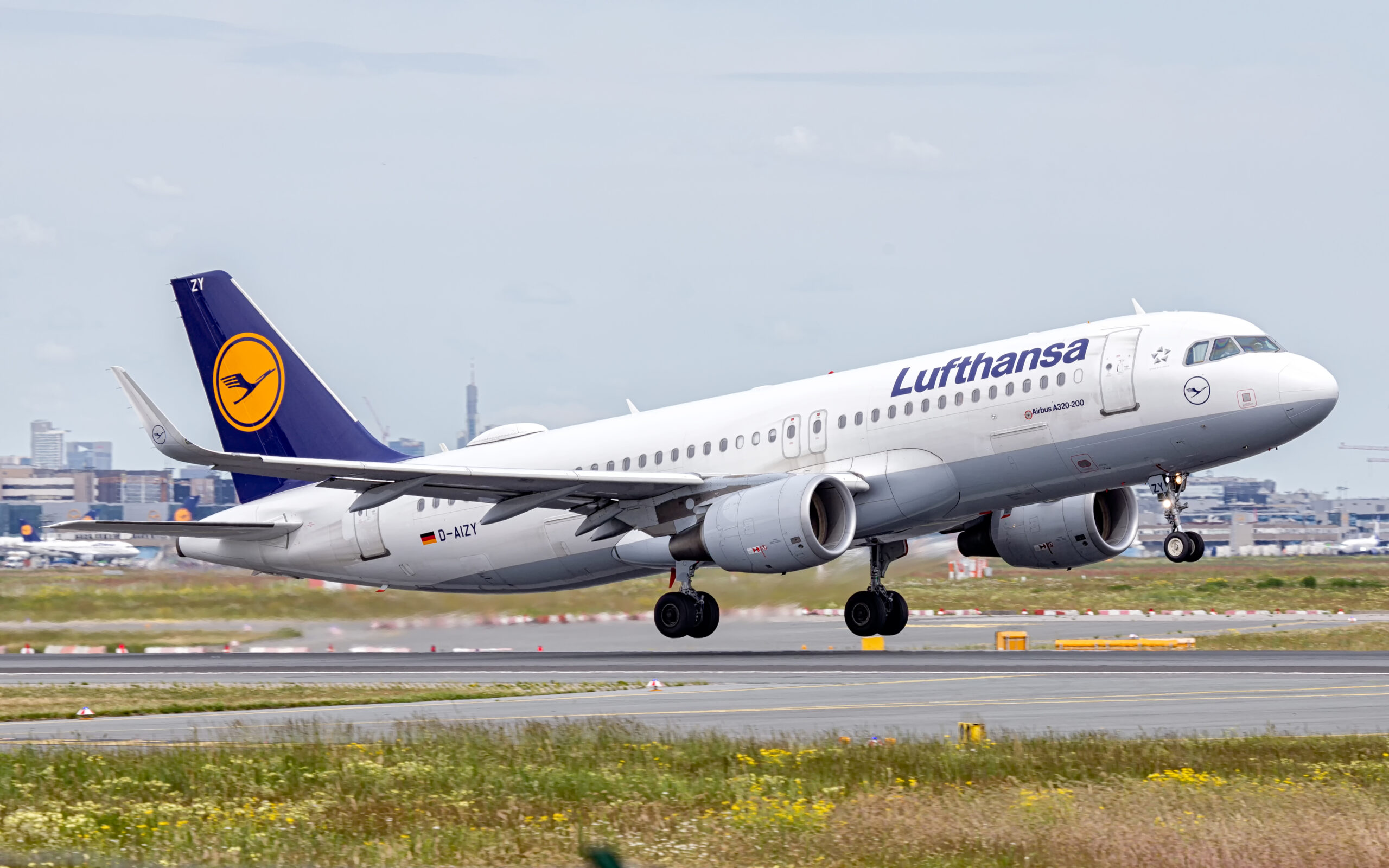 FAA Issues Airworthiness Directive For 1,200 Airbus A320 Family