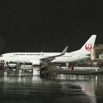Parked Japan Airlines 737 Rotated 90 Degrees Due to High Winds