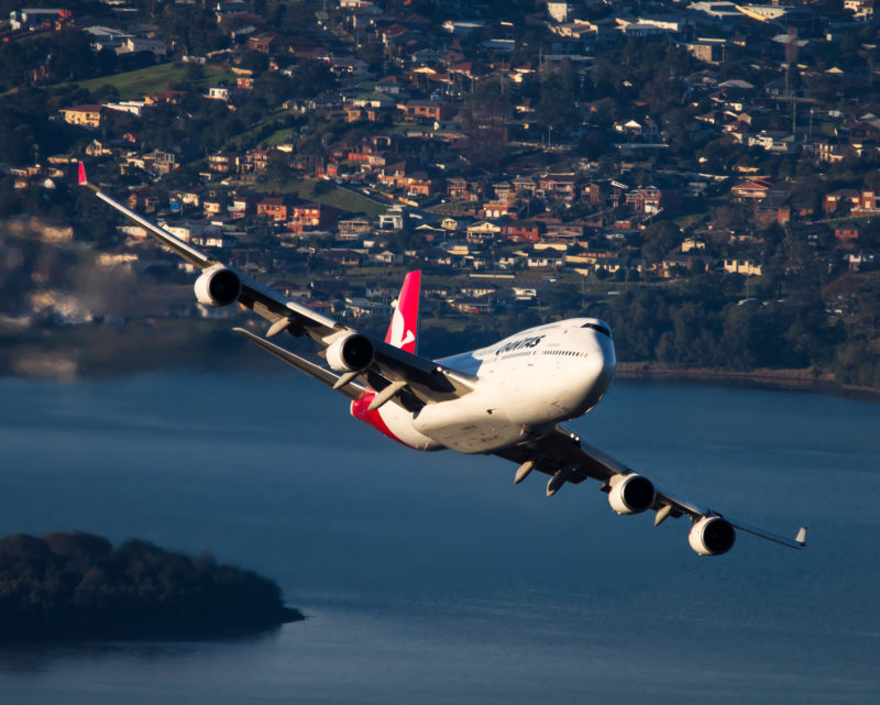 Qantas B747 Over Wollongong Photo by Alex Partridge