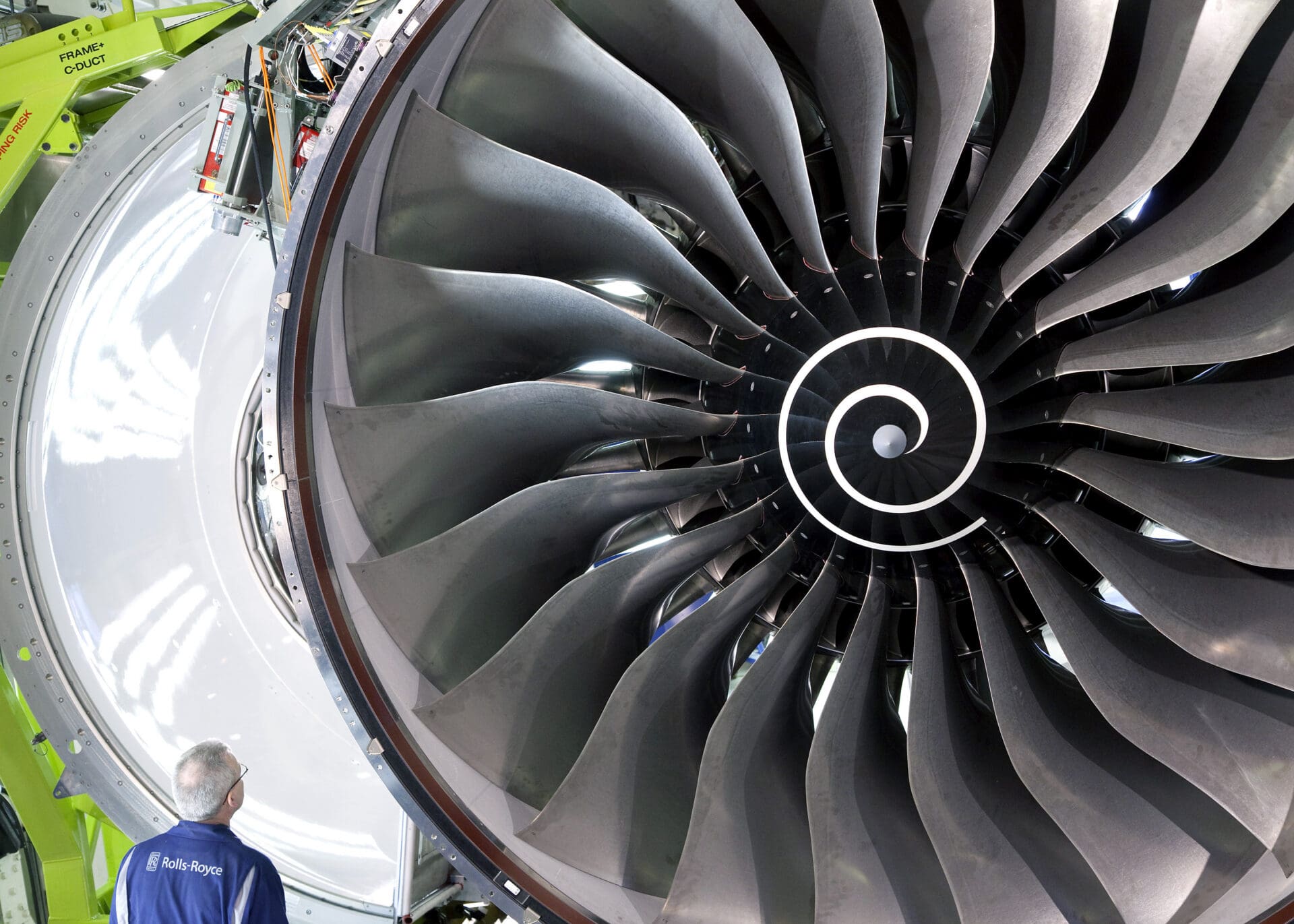Rolls-Royce Identifies Cracks on Airbus A350 Engine Blades