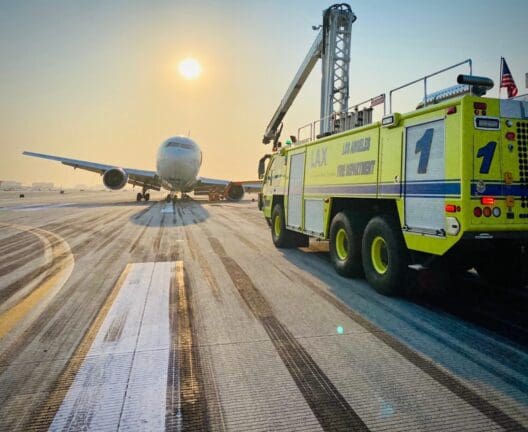 FedEx B767 Emergency Landing LAX