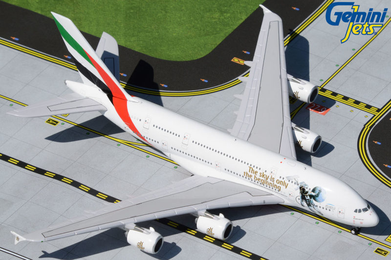 GeminiJets GJUAE1924 1:400 Emirates Airbus A380 "UAE In Space" A6-EEH