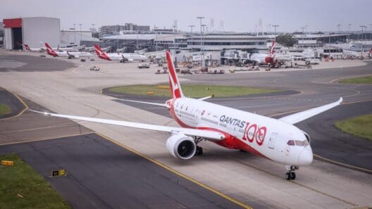 Qantas Resume International Flights