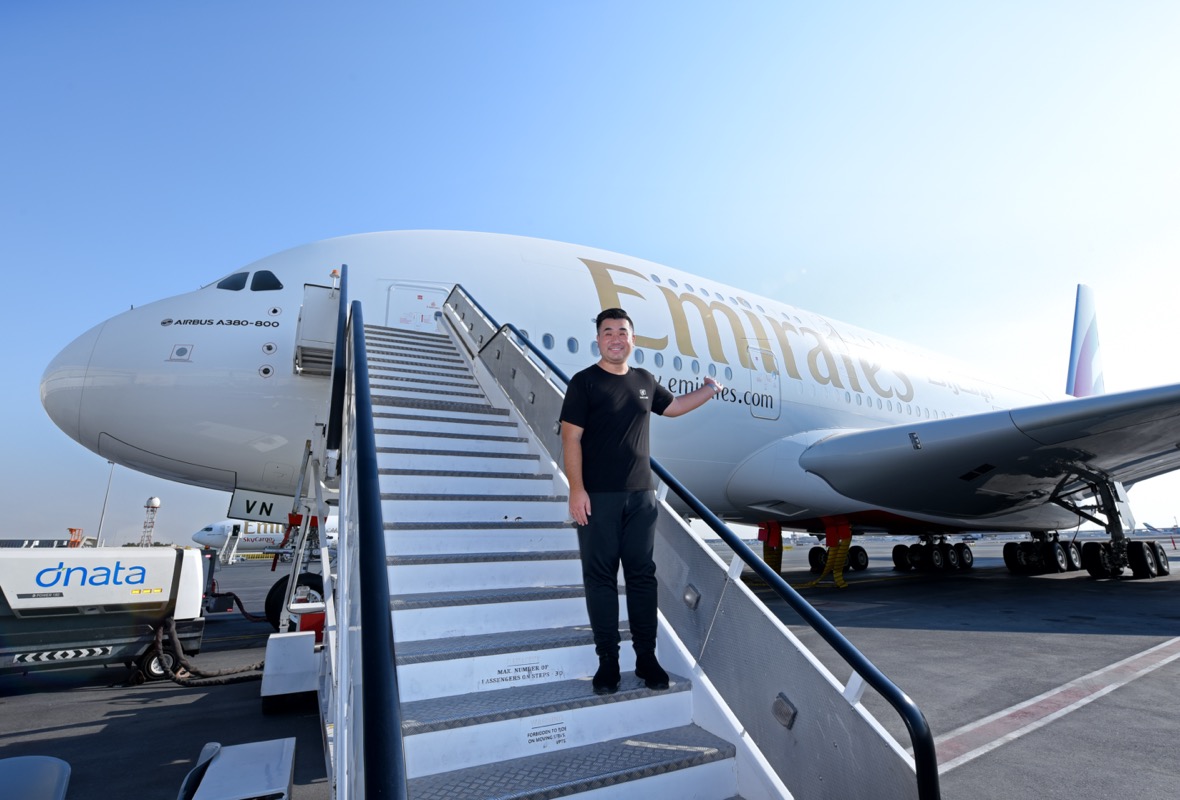ما المسار الذي سيضم طيران الإمارات الدرجة الاقتصادية الممتازة وجناح الدرجة الأولى الجديد؟