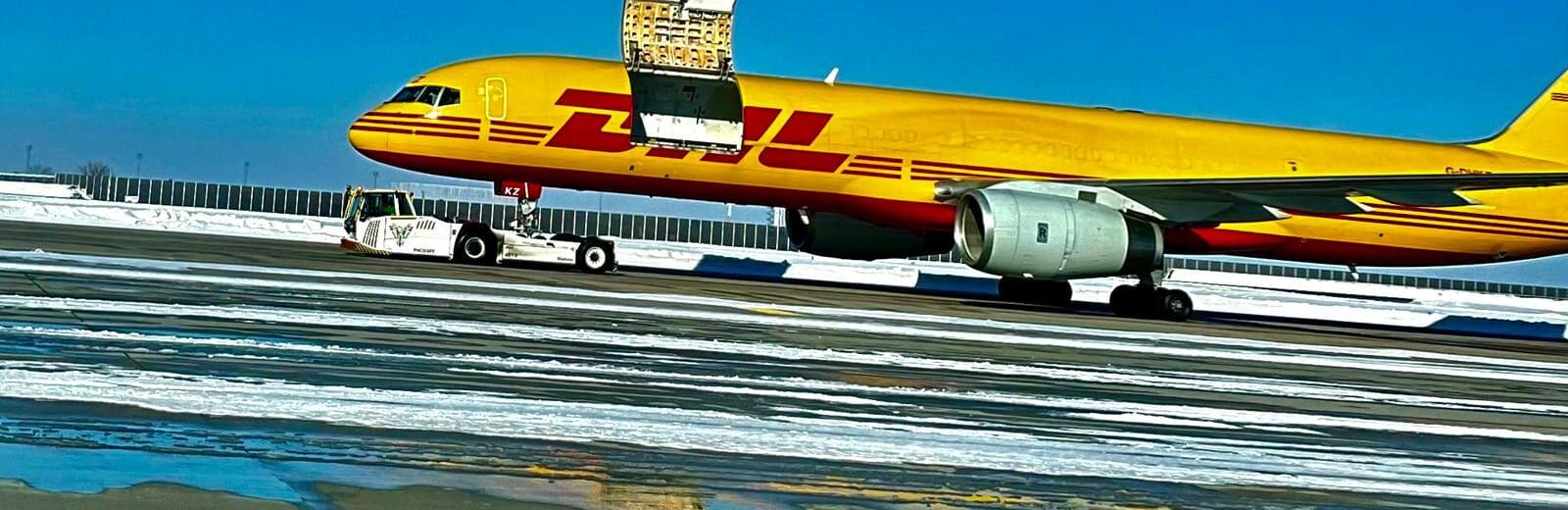 DHL B757 Returns to Leipzig After Main Cargo Door Opened After Take-Off