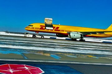 DHL B757 Returns to Leipzig After Main Cargo Door Opened After Take-Off