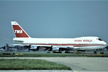 Boeing 747-100 TWA