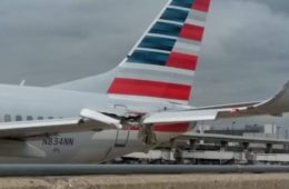 American Airlines Boeing 737 Hits Light Pole in Dallas Airport