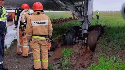 Ikar Pegasfly B767 Veers Off Runway
