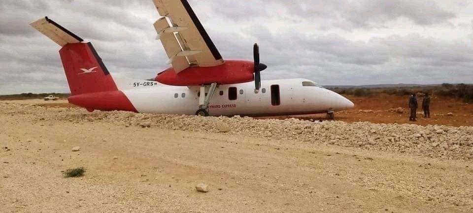 Skyward Express Dash 8 Crash Landed After Gear Collapse in Kenya