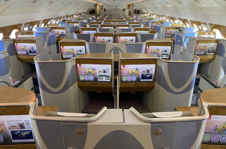 Emirates Business Class / Emirates Business Class A380 Review Photo ...