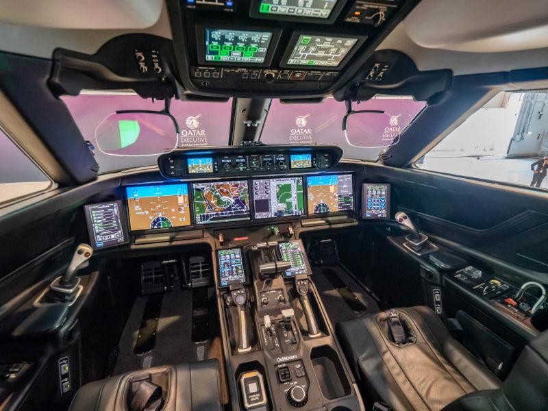 Gulfstream G700 cockpit has done away with most buttons and replace with a clean touchscreen design on all panels.