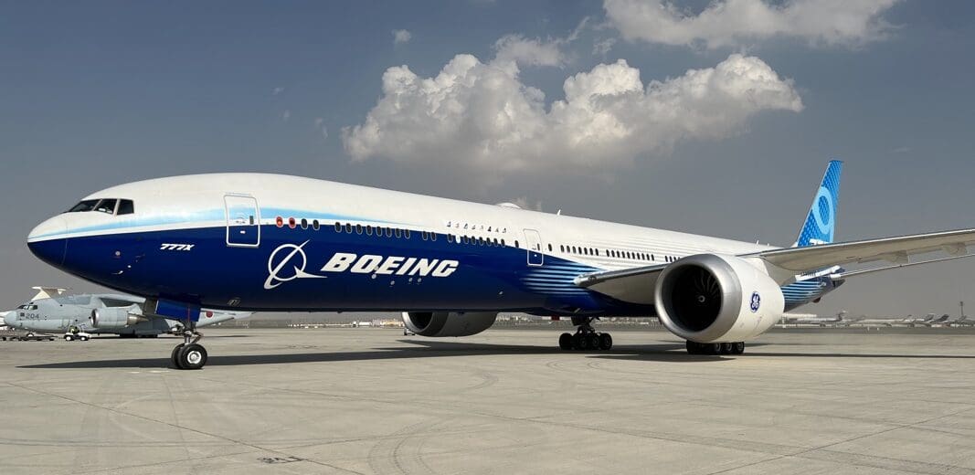 Boeing 777X Deliveries Delay to 2025 - Mixed Response from Airlines