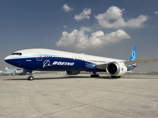 Exclusive: Inside the Experimental Boeing 777X - SamChui.com