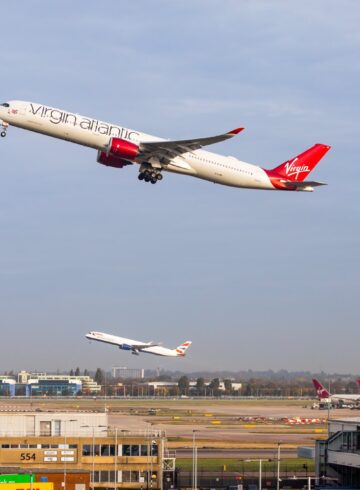US Opens For Travellers Today - Historic Twin Takeoff London to New York