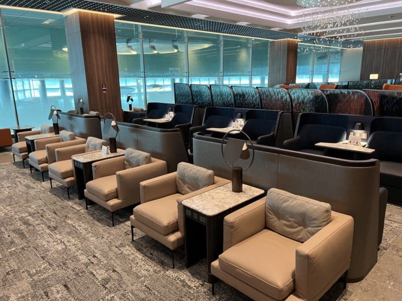 Singapore Airlines SilverKris Lounge