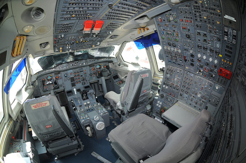 A300B4 cockpit with flight engineer station