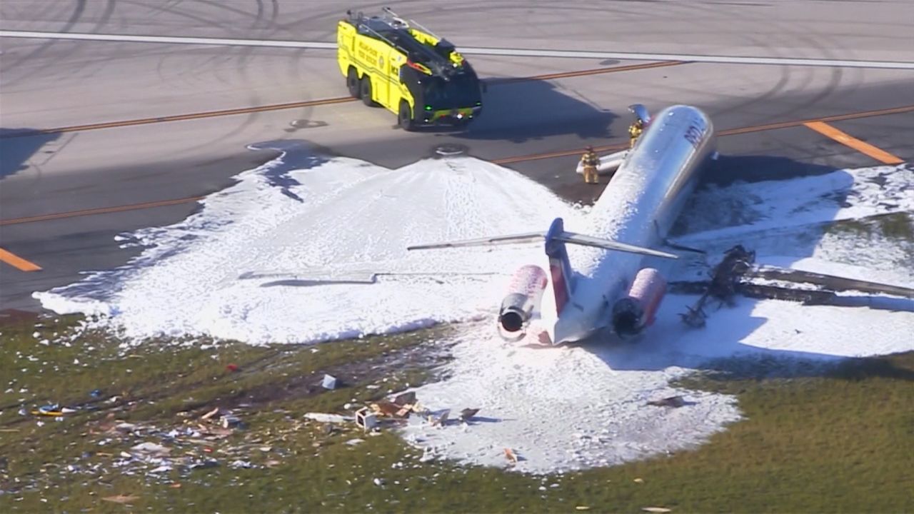 Red Air MD-82 Crash Landed at Miami Airport