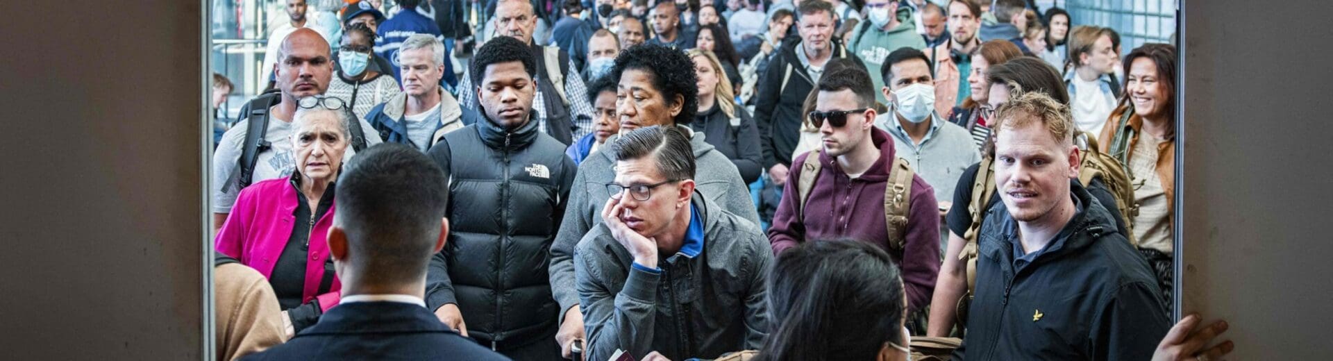 10 Travel Tips to Deal with Flight Delays or Disruptions