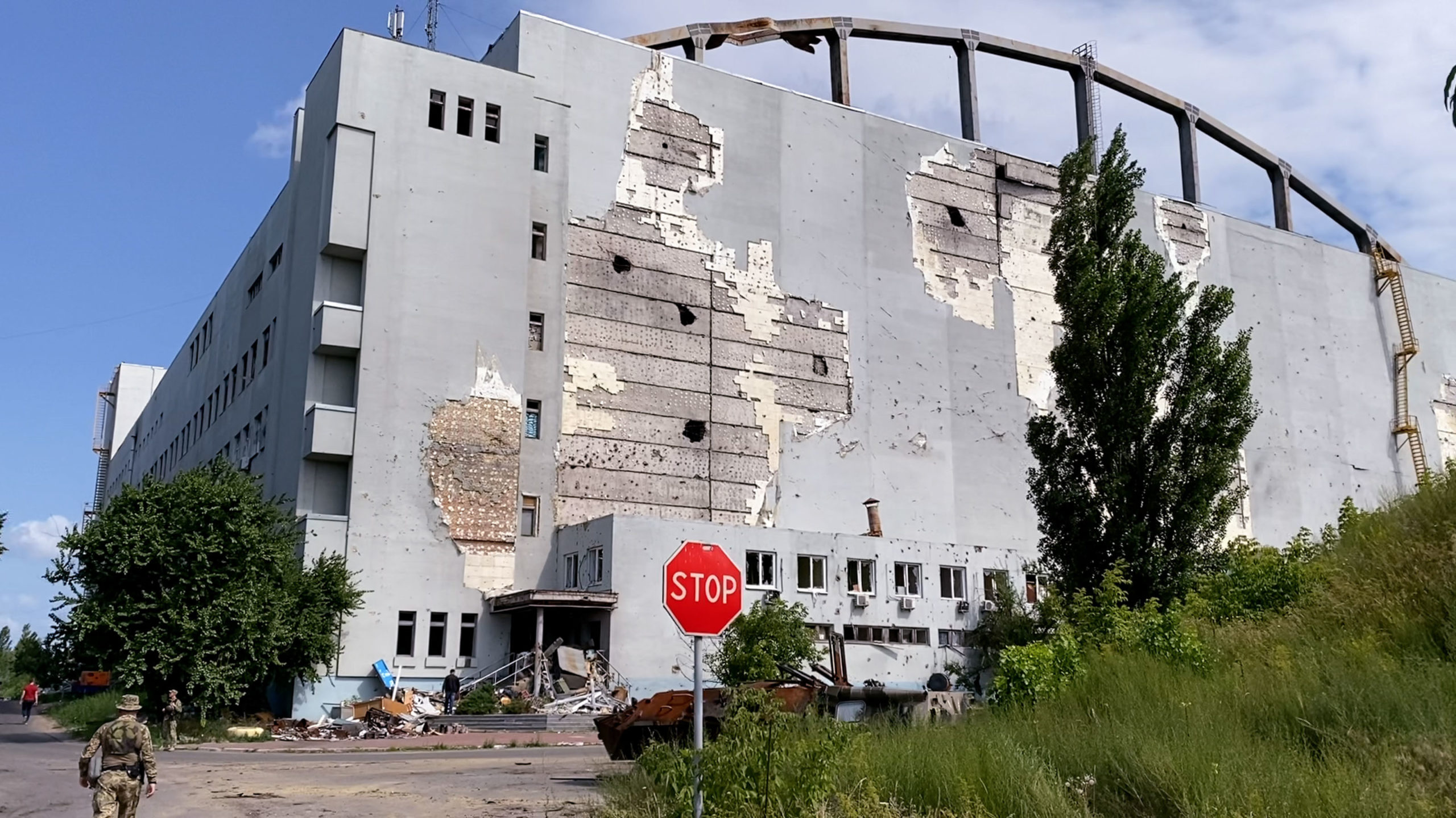 a building with a stop sign