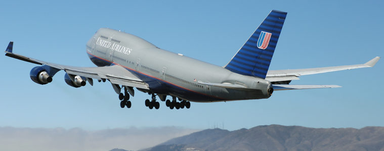 Miracle On United B747-400 - How Pilots Narrowly Avoided Crashing Into a Mountain?