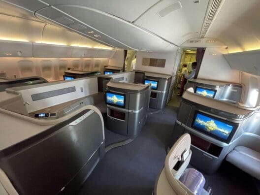 Qatar Airways First Class Deal: Cairo – Hong Kong from $1,564