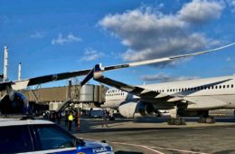 United B787 and B757 Collide at Newark Airport