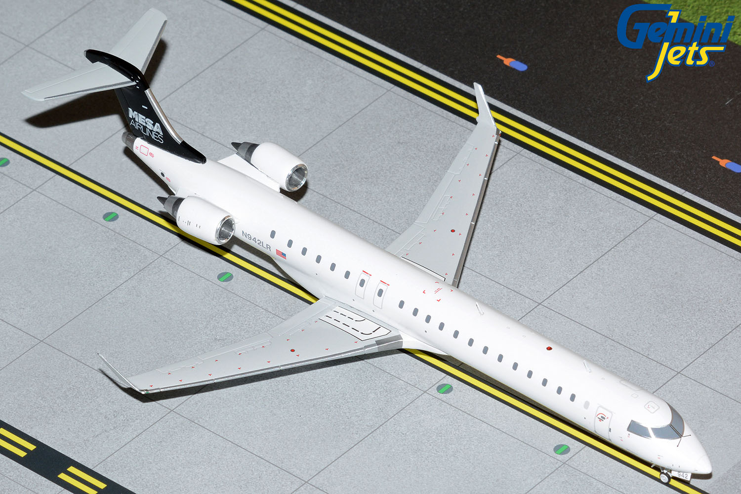 GeminiJets G2ASH1186 1:200 Mesa Airlines CRJ-900ER N942LR