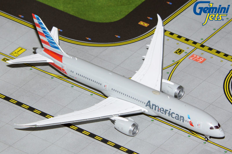 GeminiJets GJAAL2088 1:400 American Airlines Boeing 787-8 Dreamliner N835AN