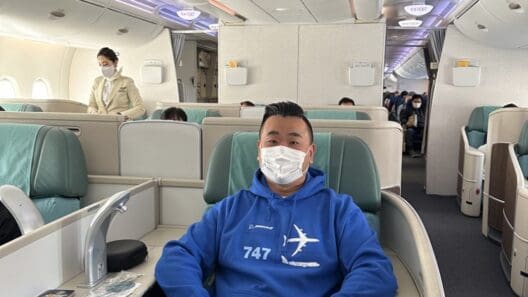 Korean Air A380 First Class Incheon to LA + First Class Lounge