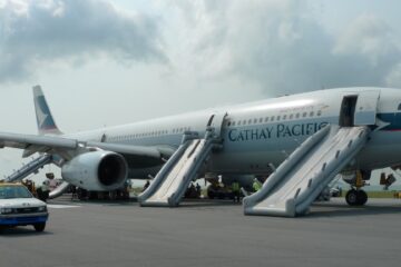 Miracle on Cathay Flight 780 - Loss of Thrust Control