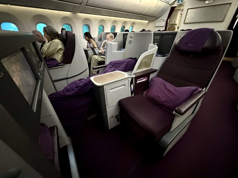 Thai_Airways_787_Business_Class_11 - SamChui.com