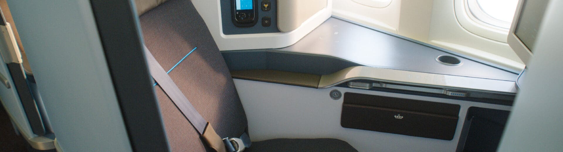 KLM Unveils Business Class With Doors on Boeing 777