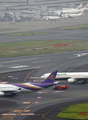 EVA Air and Thai Airways A330s Collide at Tokyo Haneda Airport