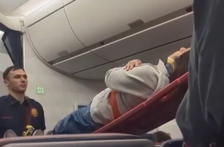 Delta A350 Encounters Severe Turbulence Injured Twelve Onboard