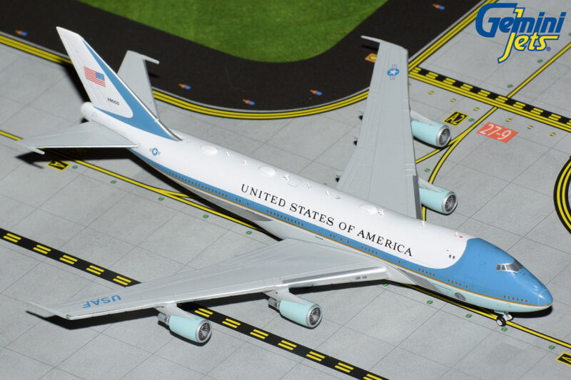 GeminiJets GJAFO2173 1:400 Boeing VC-25A Air Force One 28000