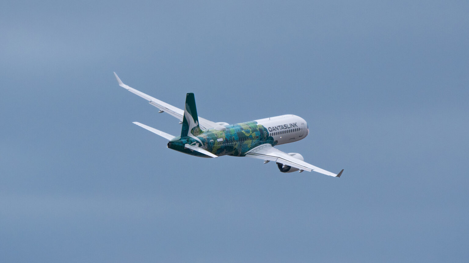 Qantas Takes Delivery Of First A220 With Four Stops Enroute 1591