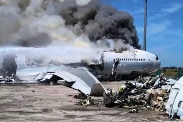 a plane that has been crashed