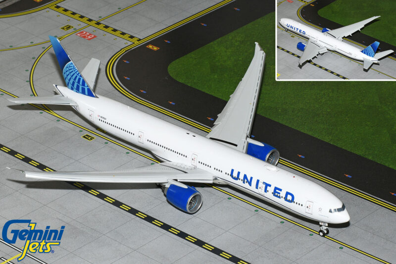 G2UAL1247F United Airlines B777-300ER N2352U flaps down