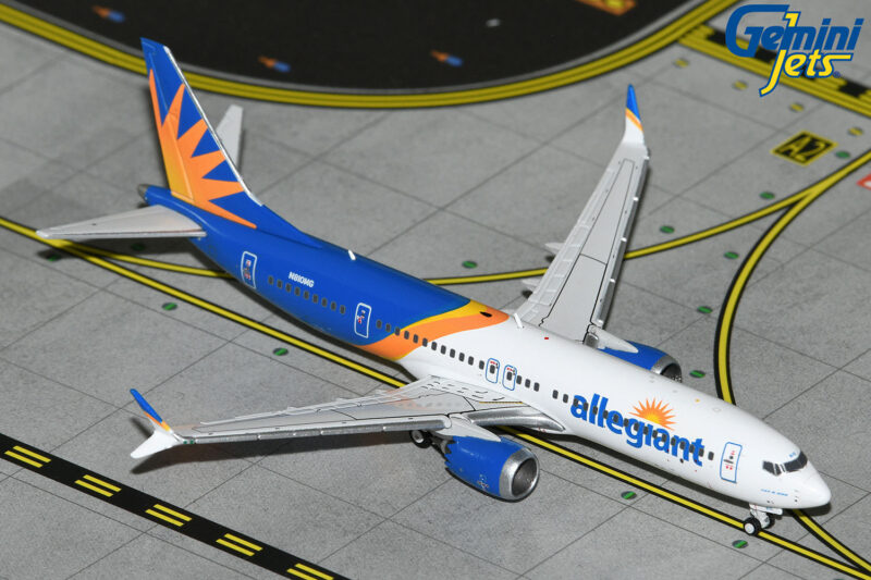 GeminiJets GJAAY2285 1:400 Allegiant Air Boeing 737 MAX 200 N810MG