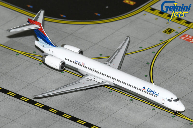 GeminiJets GJDAL1417 1:400 Delta Air Lines MD-90 N910DN