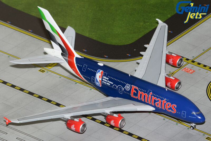 GeminiJets GJUAE2271 1:400 Emirates Airbus A380 