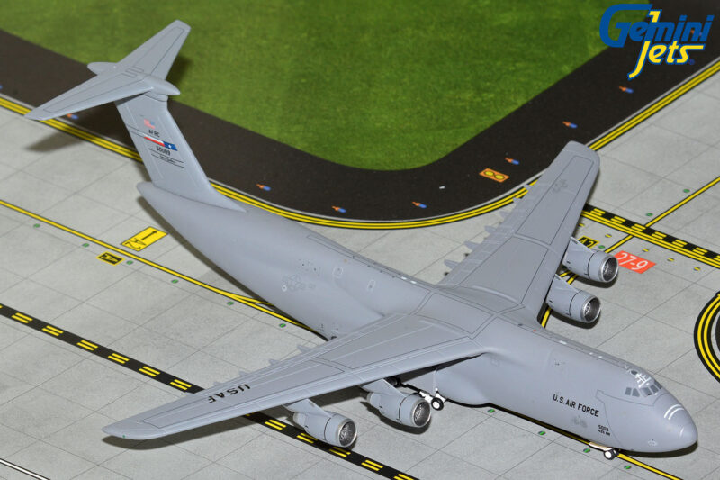 GeminiJets GMUSA142 1:400 U.S. Air Force Lockheed C-5M Super Galaxy (Lackland AFB)