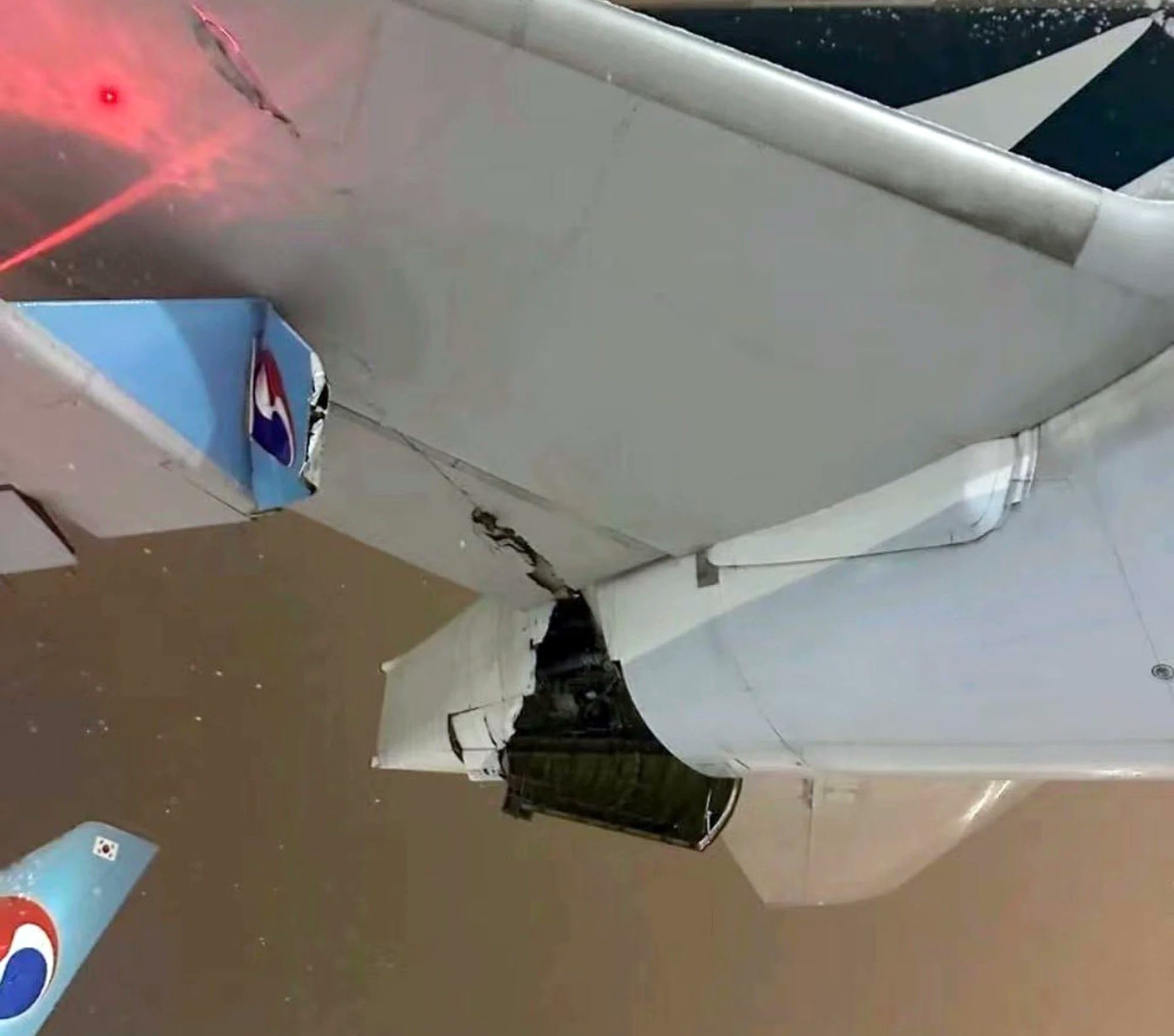 Korean Air A330 Collides with Cathay Pacific B777 in Japan