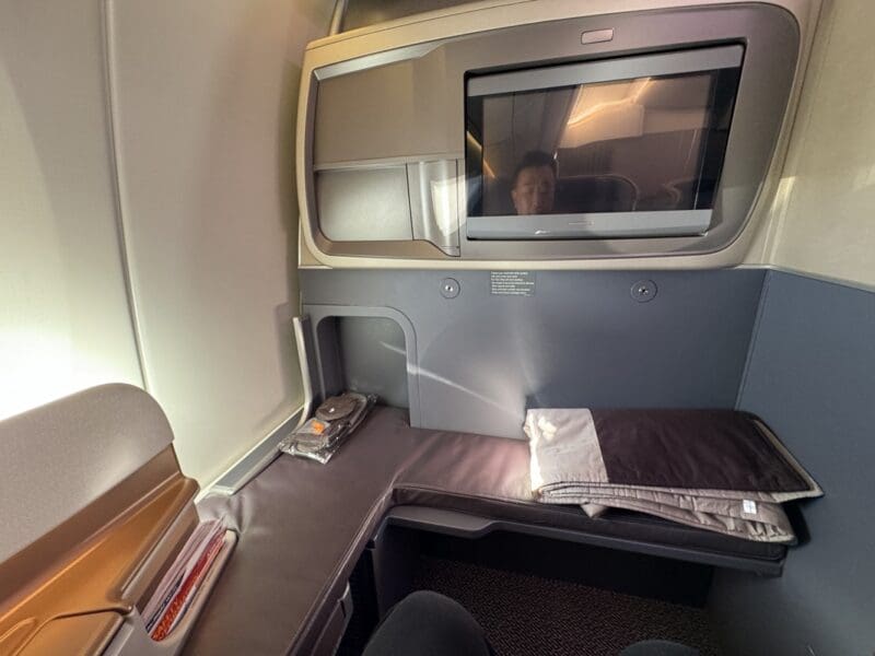 Singapore Airlines A350 Business Class Inflight_03